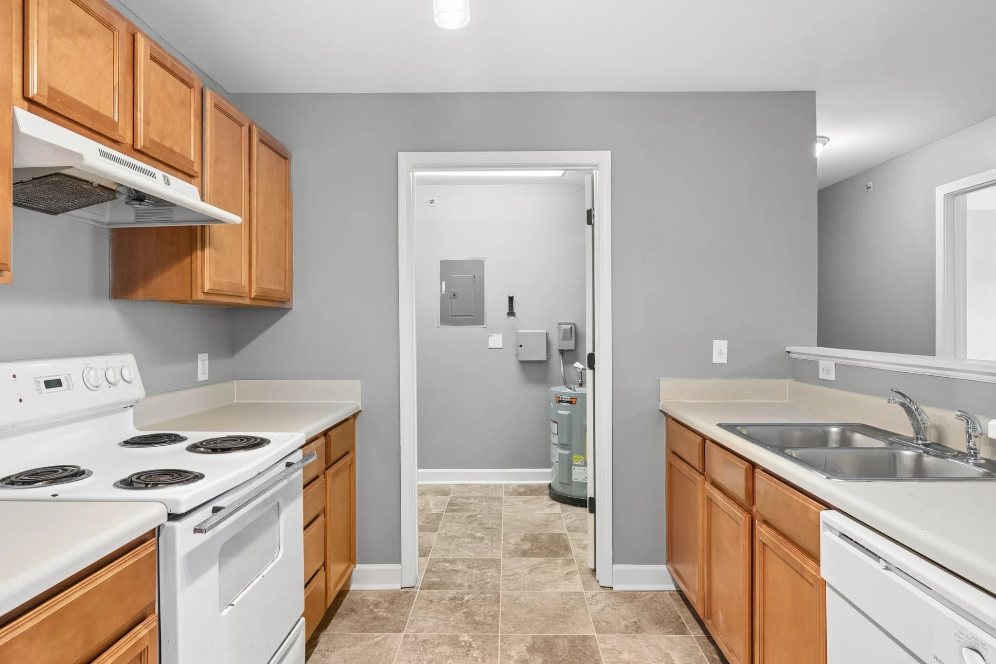 Royce Hill Apartments community photo